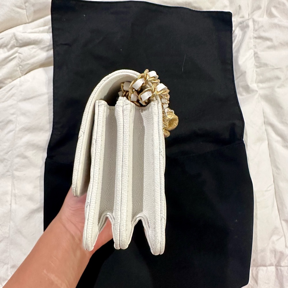 CHANEL White Quilted Clutch with Gold Chain - Picture 9 of 11